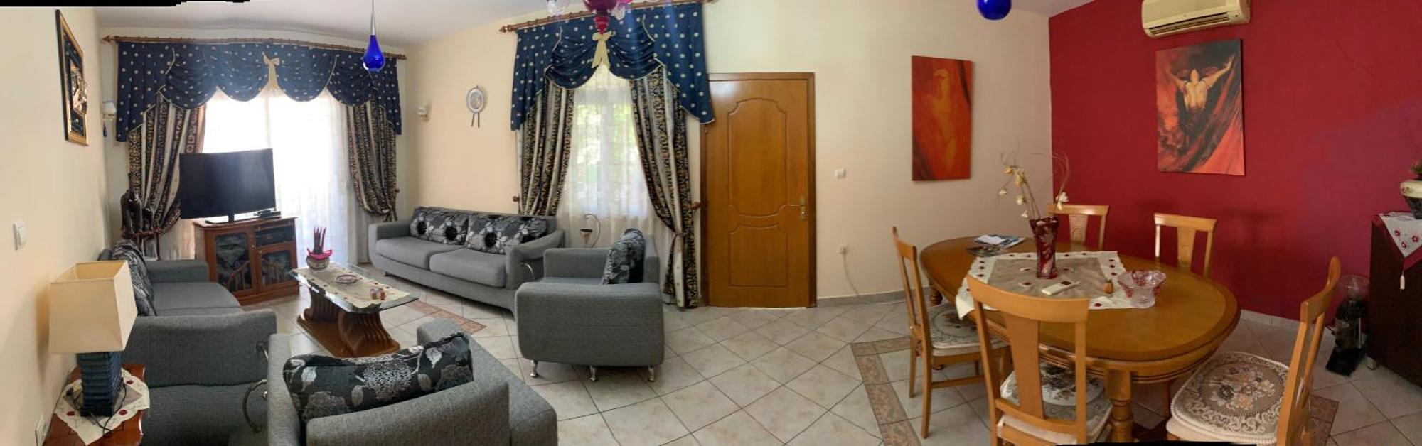 Christina'S House With 2 Bedrooms And Free Parking Gjirokastër 外观 照片